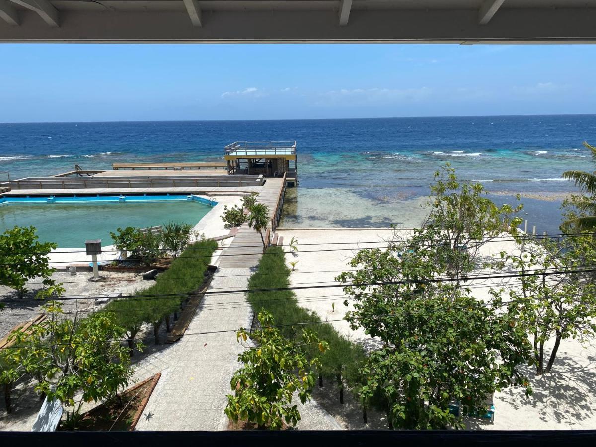 Coral View Beach Resort Útila Exterior foto