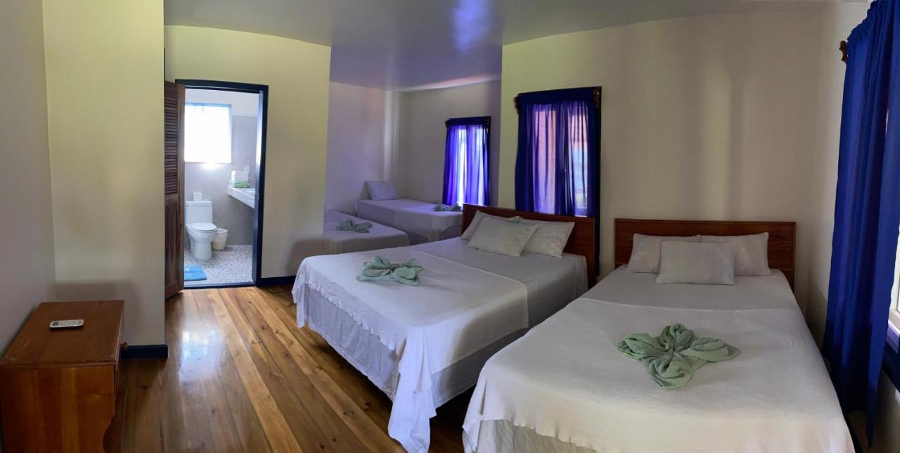 Coral View Beach Resort Útila Habitación foto
